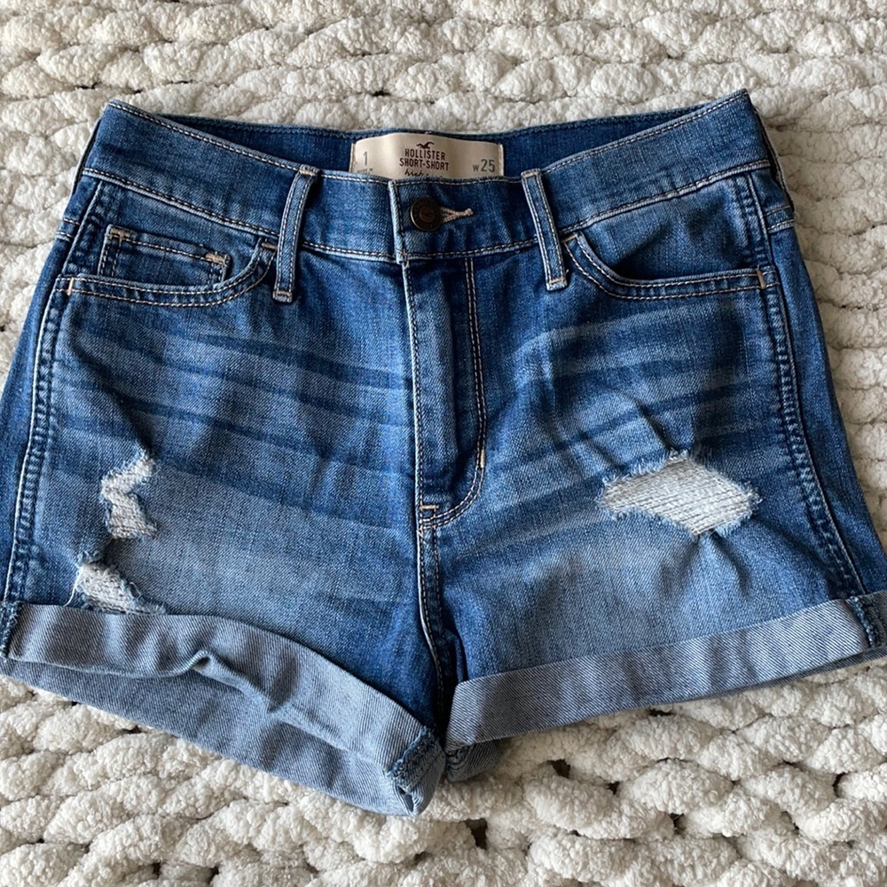 hollister high rise denim shorts